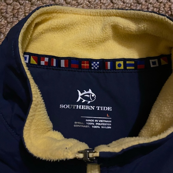 Southern Tide Fleece Vest - Picture 2 of 6